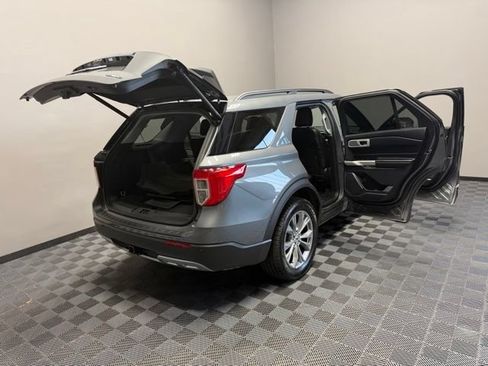 Used 2023 Ford Explorer XLT w/ Equipment Group 202A AWD/4WD image 27