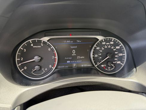 Used 2025 Nissan Altima 2.5 SV FWD image 40