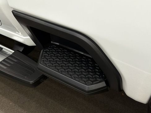 Used 2025 GMC Sierra 3500 Denali w/ Denali Reserve Package image 20