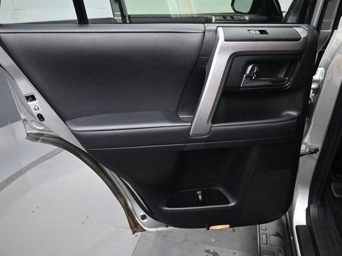 Used 2024 Toyota 4Runner SR5 image 28