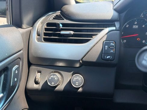 Used 2017 Chevrolet Suburban LT AWD/4WD image 10