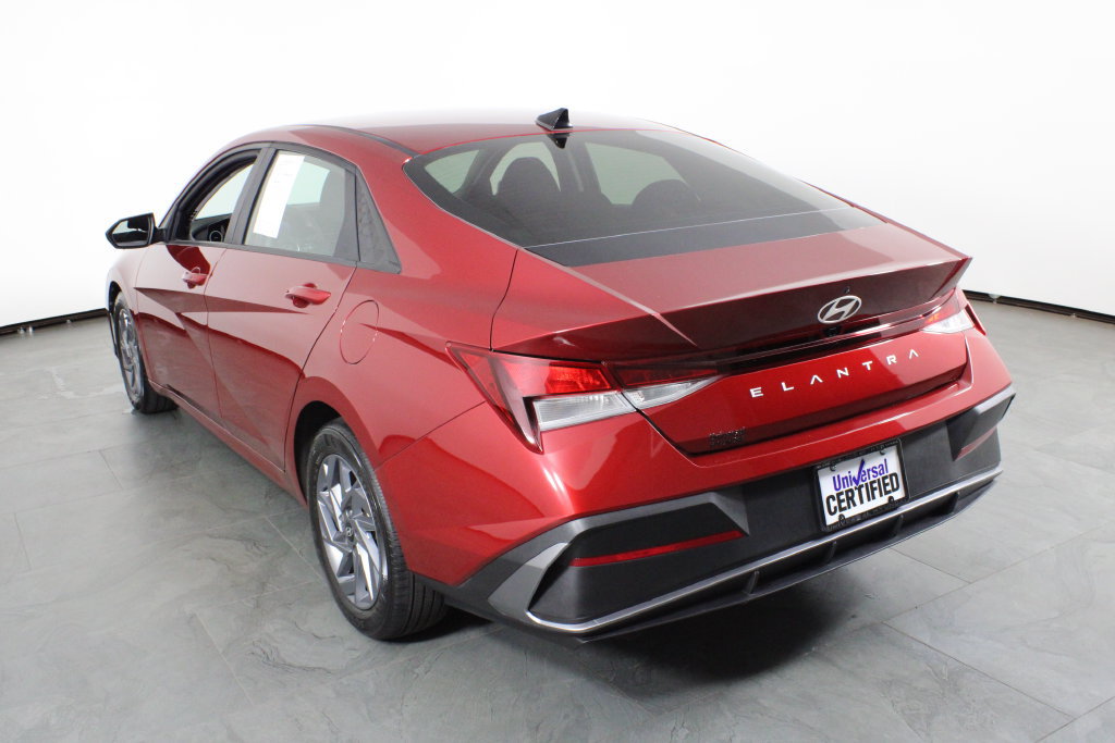 Certified 2024 Hyundai Elantra SEL FWD image 16