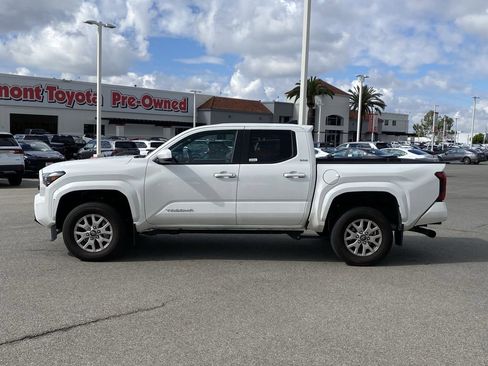 Used 2024 Toyota Tacoma SR5 image 2