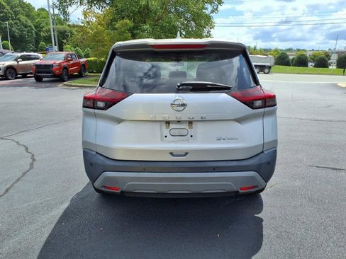 Used 2021 Nissan Rogue SV image 6