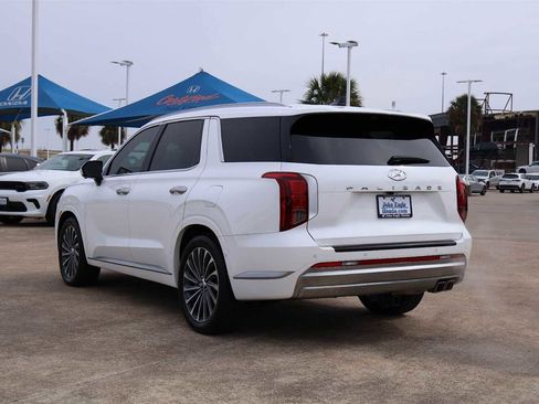 Used 2024 Hyundai Palisade Calligraphy image 4