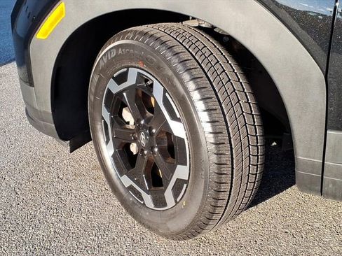 Used 2025 Hyundai Santa Fe SE image 4