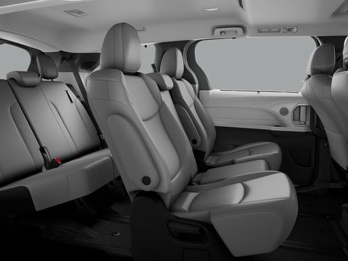 New 2026 Toyota Sienna XLE image 7