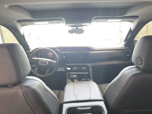 Used 2025 GMC Sierra 1500 AT4 w/ AT4 Premium Package image 34