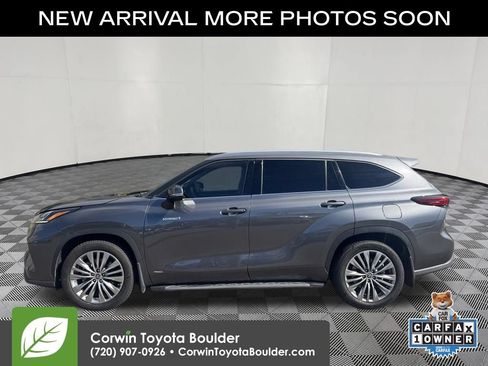 Used 2021 Toyota Highlander Platinum AWD/4WD image 4