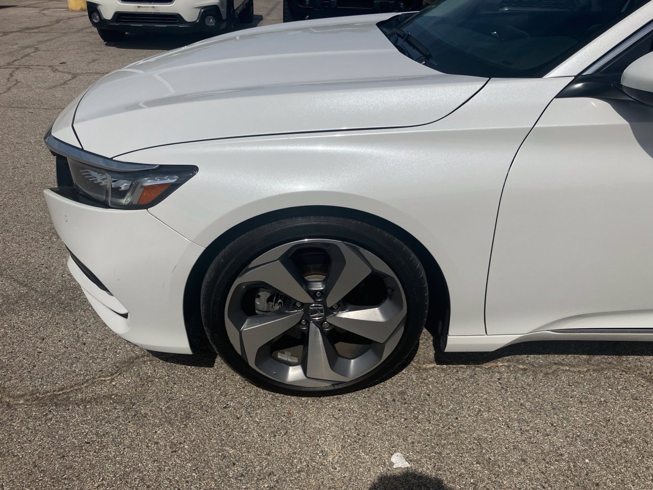 Used 2020 Honda Accord Touring image 11