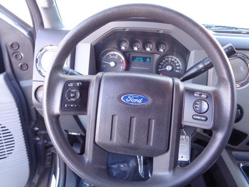 Used 2013 Ford F250 XLT w/ Chrome Pkg image 49