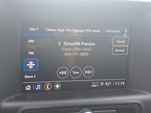 Used 2024 GMC Terrain SLE FWD image 8