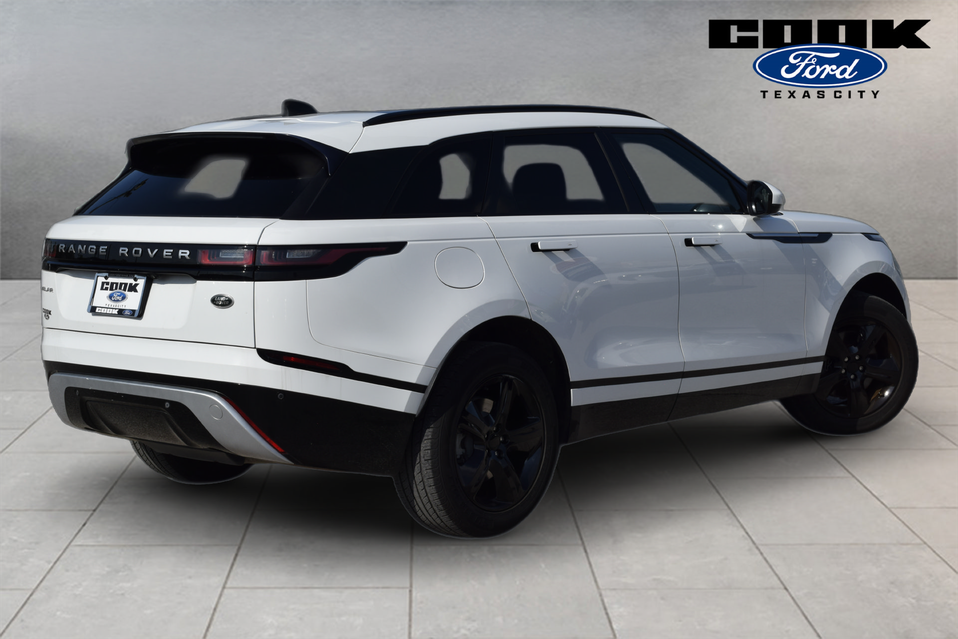 Used 2022 Land Rover Range Rover Velar S AWD/4WD image 4