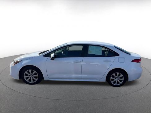Used 2025 Toyota Corolla LE image 9