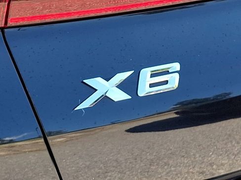 Used 2024 BMW X6 xDrive40i image 30