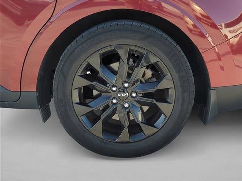 Used 2022 Kia Carnival SX image 9