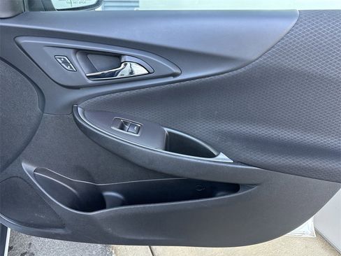 Used 2021 Chevrolet Malibu LS image 33