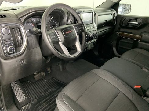 Used 2020 GMC Sierra 1500 SLE w/ SLE Value Package image 27