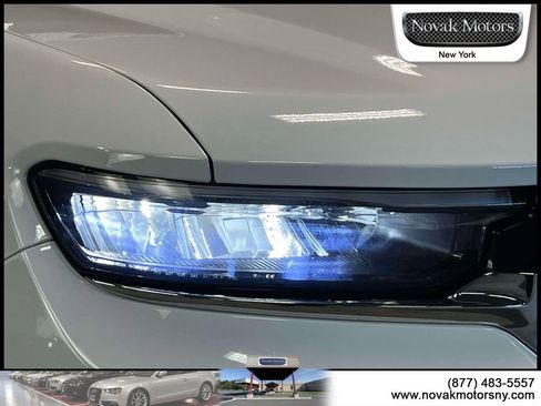 Used 2023 Jeep Grand Cherokee 4WD 4xe w/ Luxury Tech Group II image 10