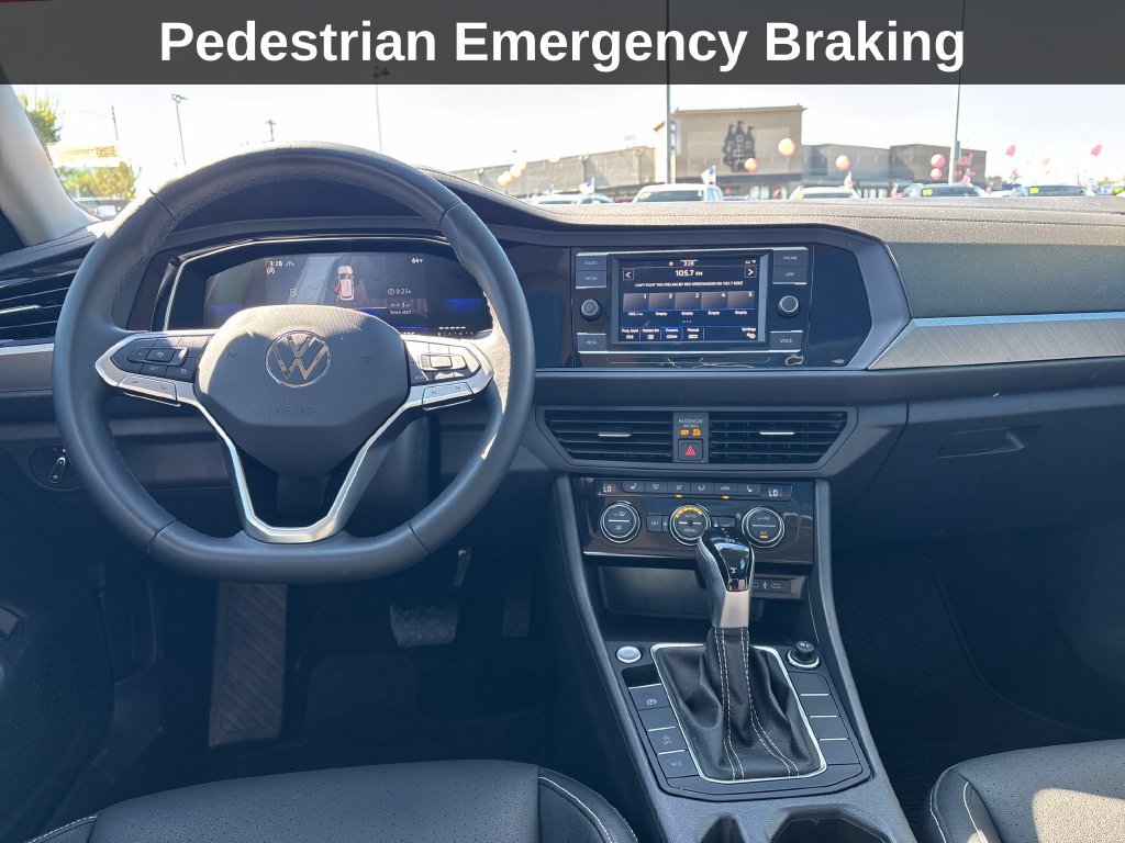 Used 2024 Volkswagen Jetta SE w/ Panoramic Sunroof Package FWD image 16