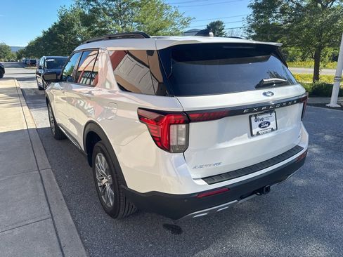 New 2025 Ford Explorer Active w/ Active Comfort Package image 5