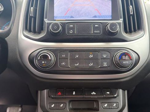 Used 2020 Chevrolet Colorado LT w/ Luxury Package image 16