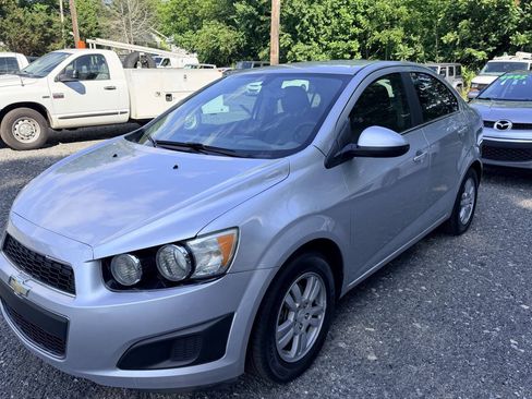 Used 2015 Chevrolet Sonic LT FWD image 13