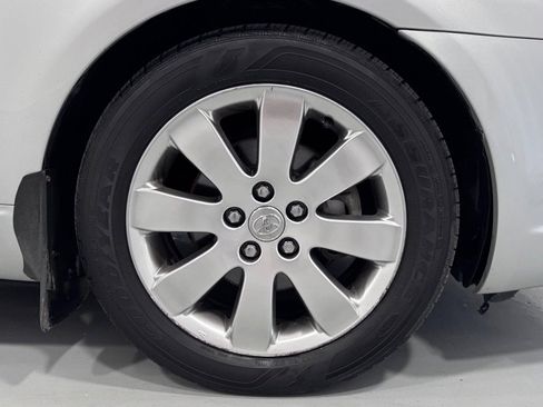 Used 2005 Toyota Avalon XLS image 32