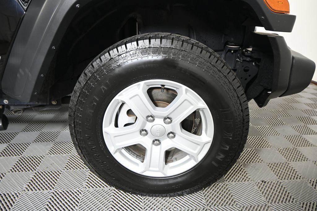 Used 2020 Jeep Wrangler Sport AWD/4WD image 11