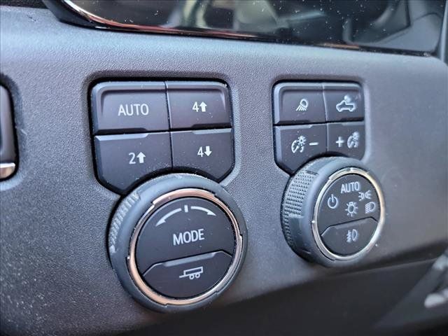 Used 2022 Chevrolet Silverado 1500 LT Trail Boss w/ LT Trail Boss Premium Package AWD/4WD image 17