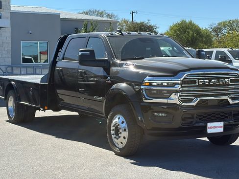 New 2026 RAM 5500 4x4 Crew Cab w/ Laramie Trim Package image 7