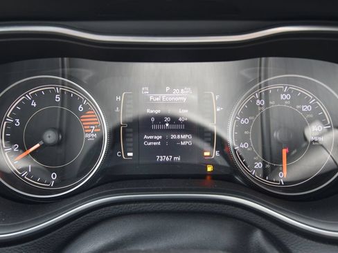 Used 2020 Jeep Cherokee Latitude w/ Cold Weather Group AWD/4WD image 42