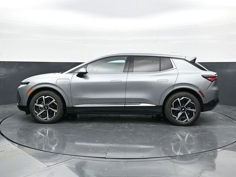Used 2025 Chevrolet Equinox EV LT w/ Convenience Package FWD image 4