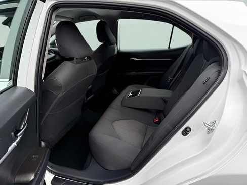 Used 2023 Toyota Camry LE w/ Convenience Package FWD image 4