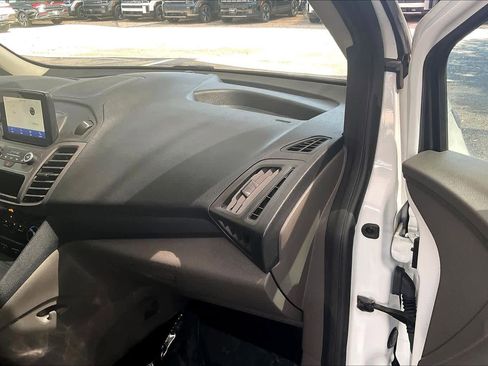 Used 2022 Ford Transit Connect XLT FWD image 17