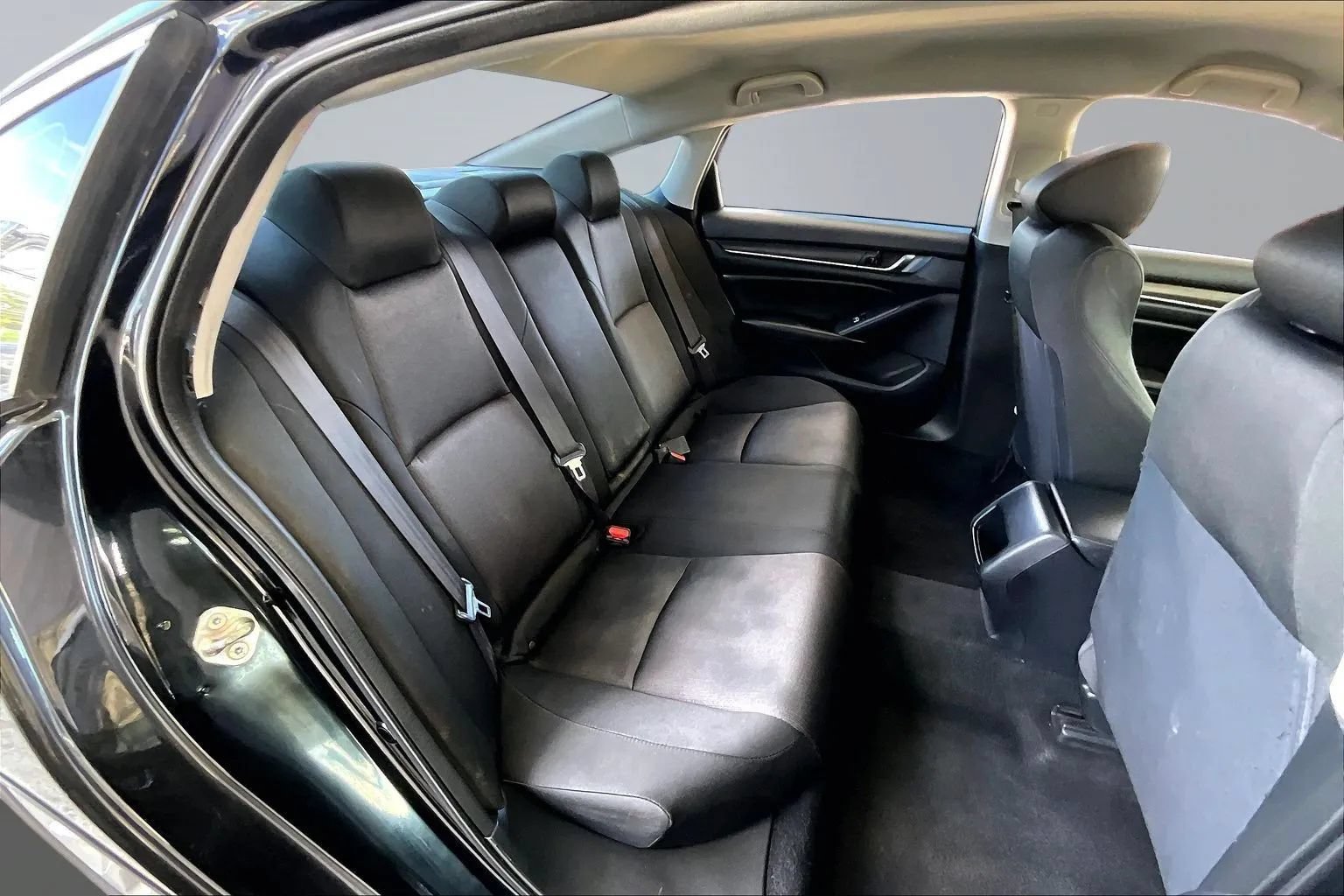 Used 2019 Honda Accord LX image 22