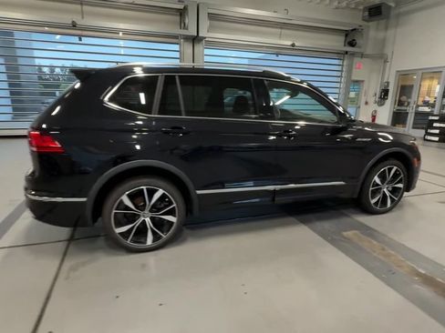 Certified 2024 Volkswagen Tiguan SEL R-Line AWD/4WD image 12