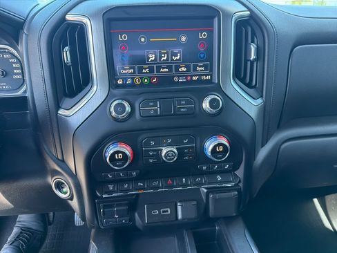 Used 2021 GMC Sierra 2500 Denali w/ Denali Ultimate Package AWD/4WD image 17
