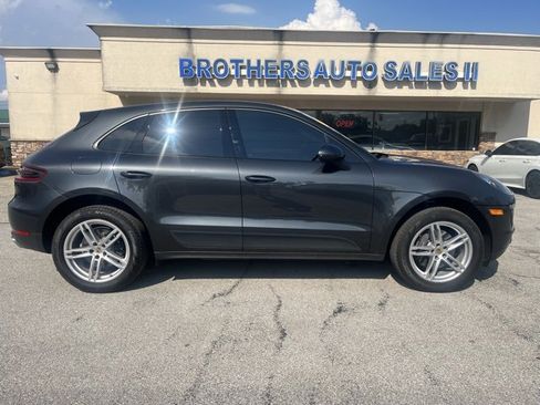 Used 2018 Porsche Macan image 8