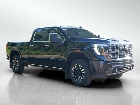 Used 2024 GMC Sierra 3500 Denali Ultimate AWD/4WD image 7