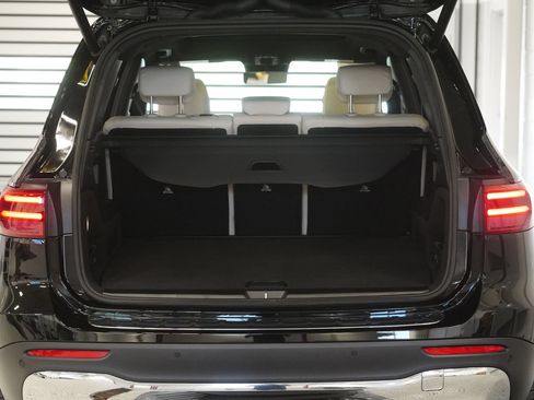 Used 2026 Mercedes-Benz GLB 250 4MATIC image 30