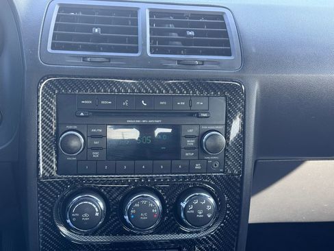 Used 2012 Dodge Challenger R/T image 21