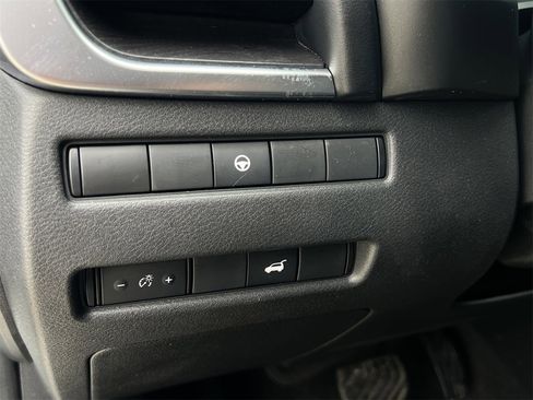 Certified 2023 Nissan Rogue Platinum image 14