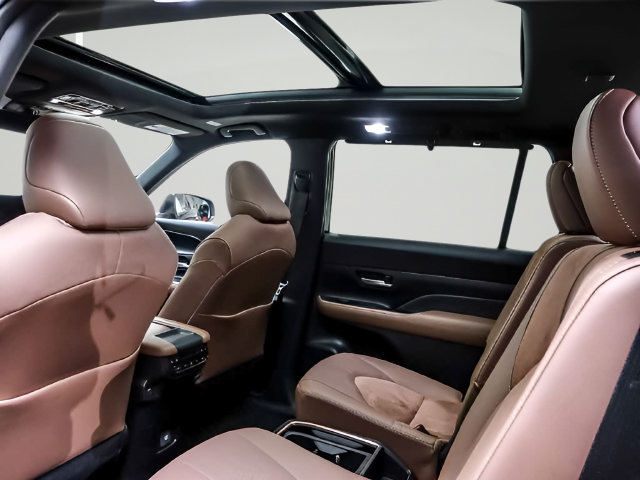 New 2026 Toyota Grand Highlander AWD Hybrid image 12
