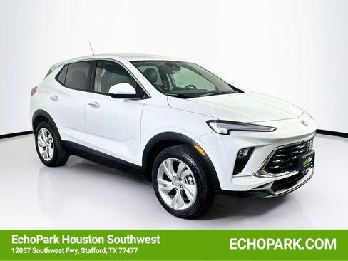 Used 2025 Buick Encore GX Preferred FWD image 1