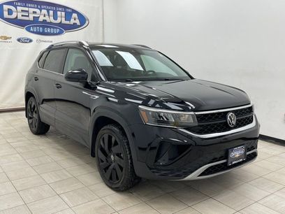 Used 2024 Volkswagen Taos SE w/ Black Wheel Plus Package