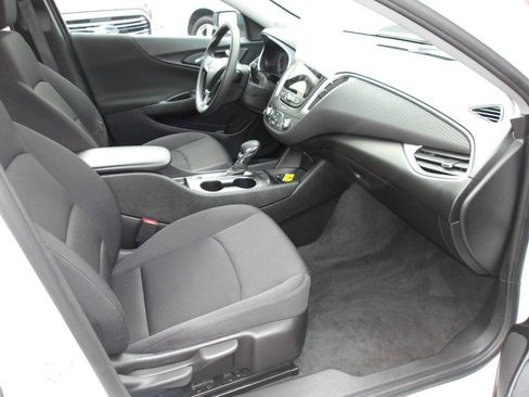 Used 2021 Chevrolet Malibu LS FWD image 22