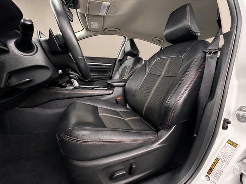 Used 2024 Nissan Altima 2.5 SR FWD image 12