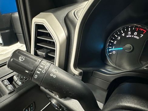 Used 2019 Ford F150 Lariat w/ Equipment Group 502A Luxury AWD/4WD image 21