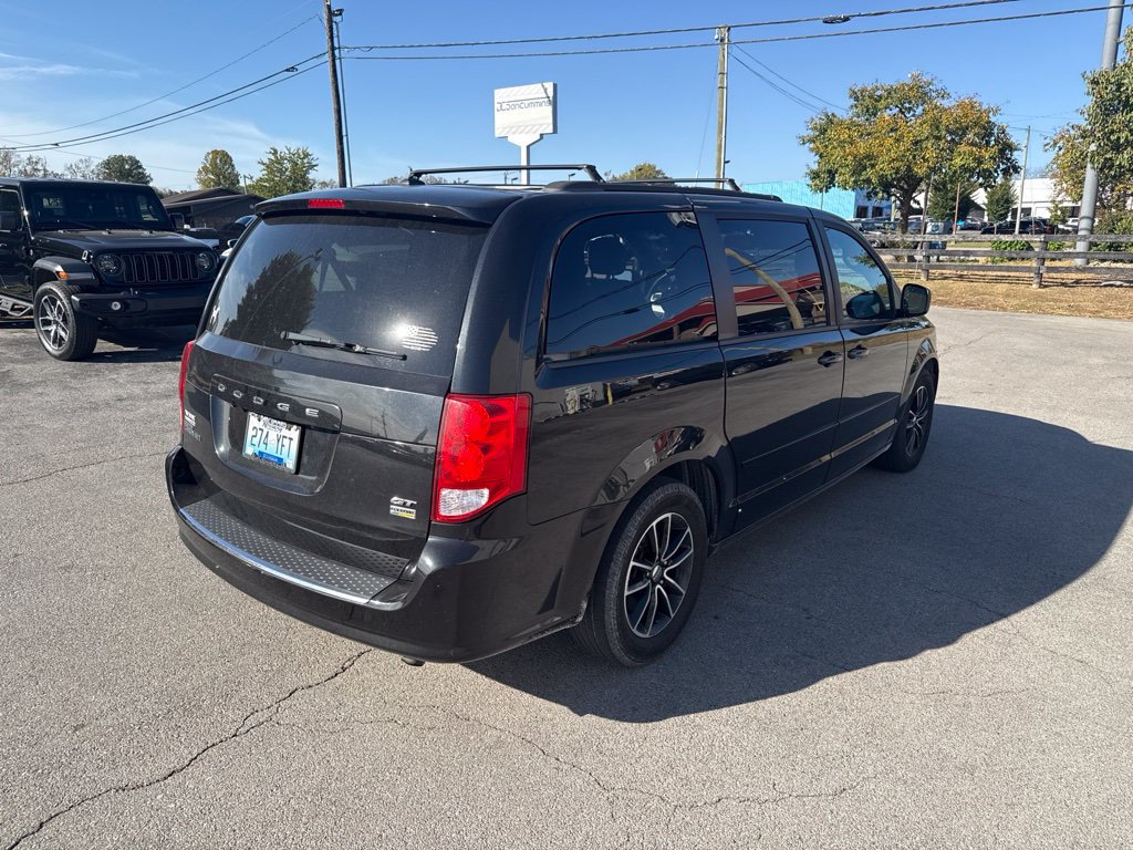 Used 2017 Dodge Grand Caravan GT FWD image 3